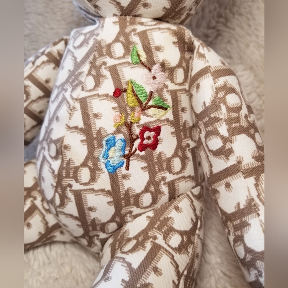 DIOR DIORISSIMO PRINT EMBROIDERED TEDDY BEAR - Picture 8 of 17